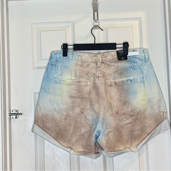 BLANKNYC The Reeve Ultra Hi-Rise Short in Turn It Up Size 31 - Picture 7 of 11